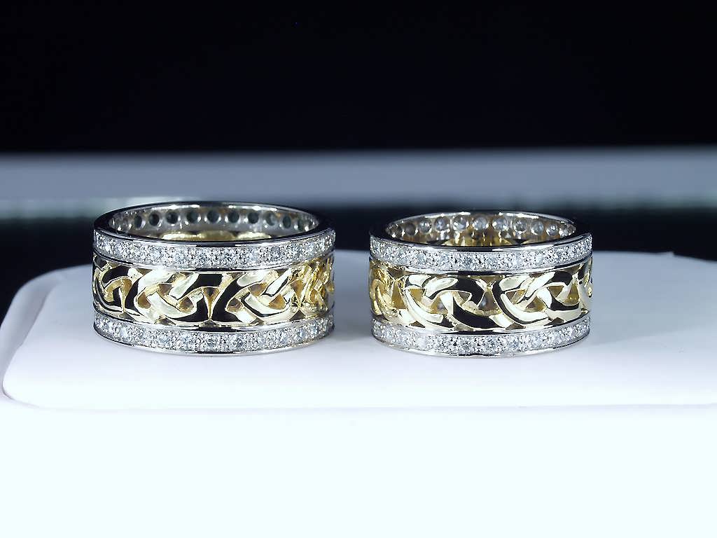 18K GOLD DIAMOND CELTIC KNOT WEDDING BAND RING SET  